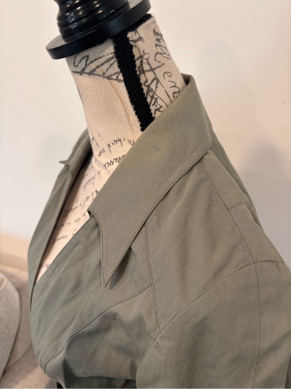 Vintage 1990s Thierry Mugler olive green wrap trench dress size FR 38/US 6 - Picture 5 of 9